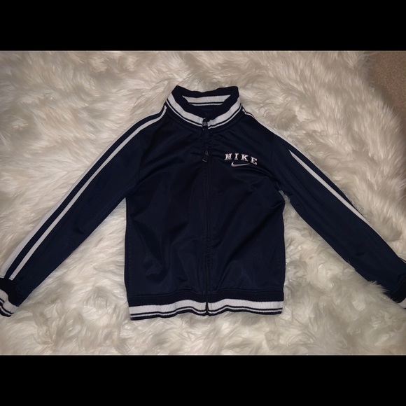 Nike Jacket - Picture 2 of 3